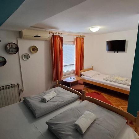 Aventurin Rooms Slunj Quarto foto